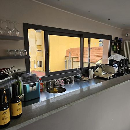 Prima Fila Premium Guest House Sanremo Bagian luar foto