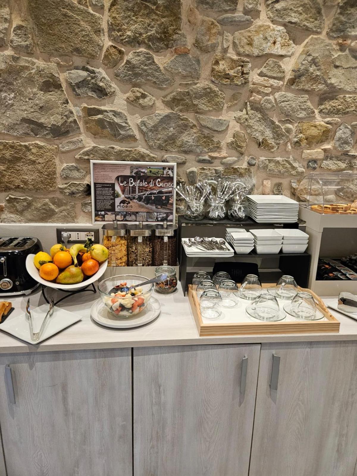 Prima Fila Premium Guest House Sanremo Bagian luar foto