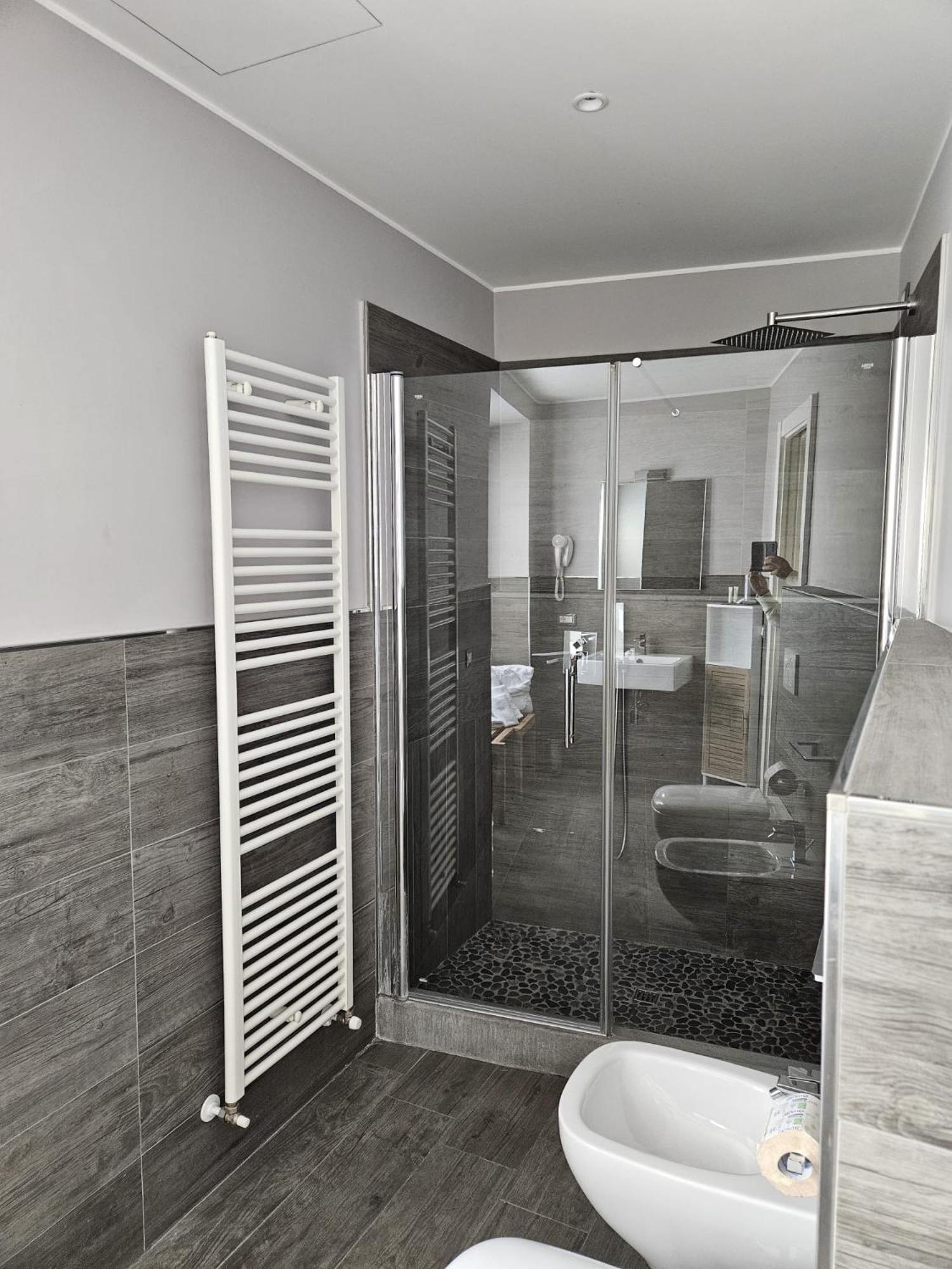 Prima Fila Premium Guest House Sanremo Bagian luar foto
