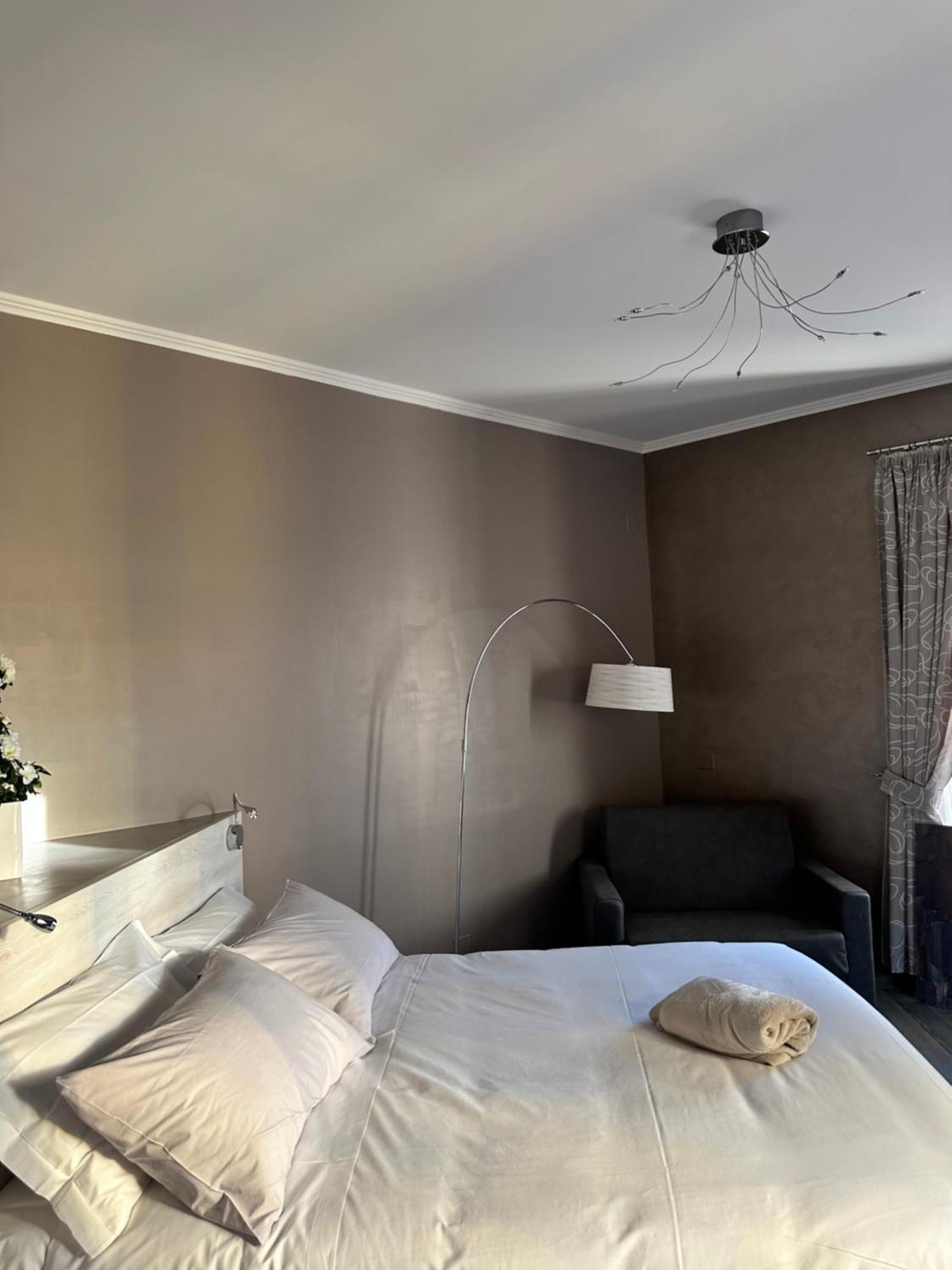 Prima Fila Premium Guest House Sanremo Bagian luar foto